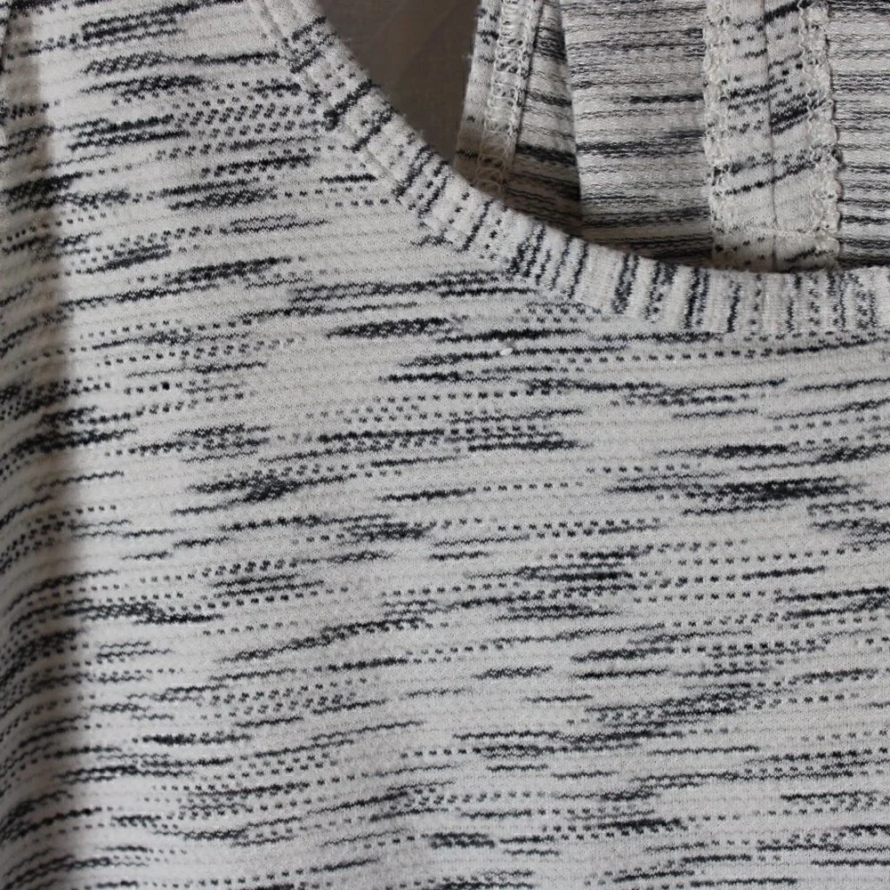Lululemon Salute the Sun Singlet II Tiger Space Dye Black White